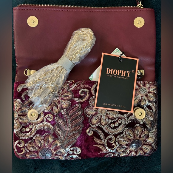 DIOPHY Handbags - Diophy Satin and Rhinestone Clutch with gold strap. NWT